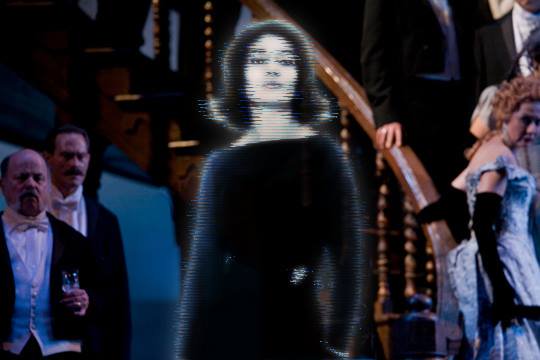 Hologram and classical music : Maria Callas